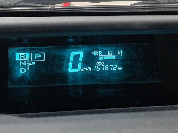 Toyota Prius 17 of 22
