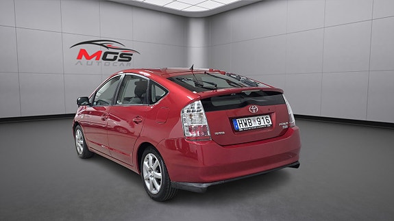 Toyota Prius 4 of 22