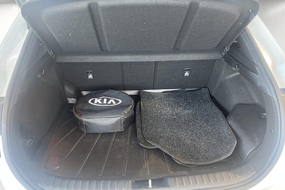 Kia XCeed 14 of 18