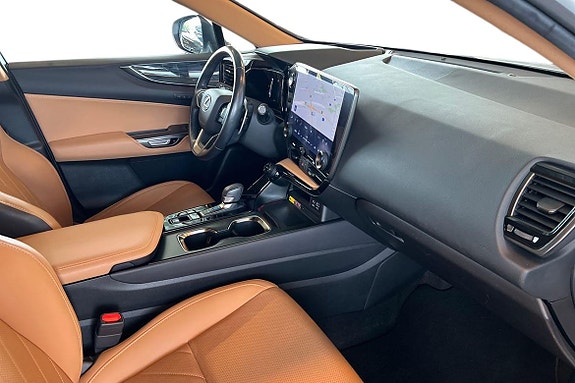 Lexus NX450h+ 6 of 25