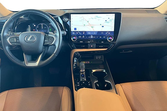 Lexus NX450h+ 8 of 25