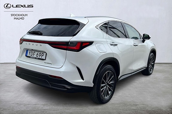 Lexus NX450h+ 17 of 25
