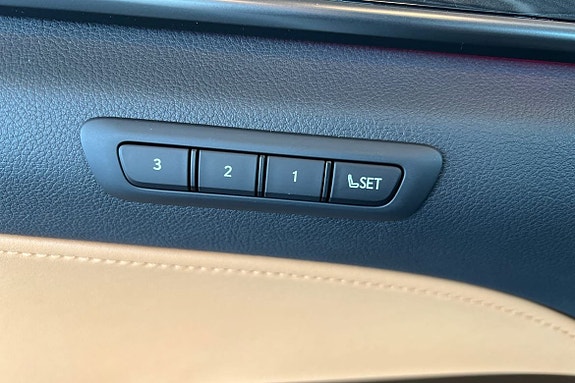 Lexus NX450h+ 21 of 25