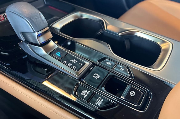 Lexus NX450h+ 20 of 25