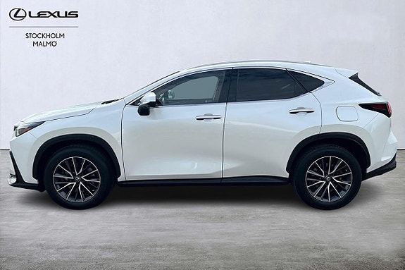 Lexus NX450h+ 3 of 25