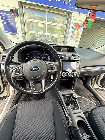 Subaru Forester 4 of 6