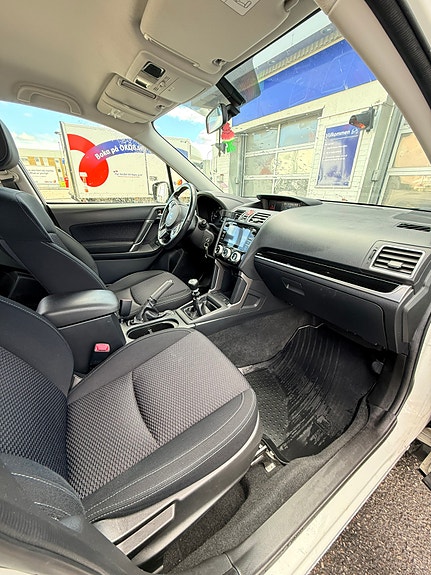 Subaru Forester 3 of 6