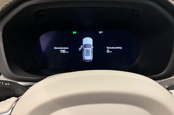 Volvo XC60 16 of 21