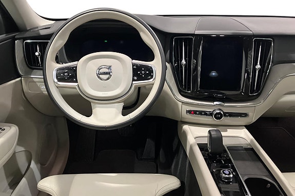Volvo XC60 11 of 21