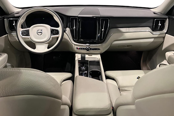 Volvo XC60 10 of 21