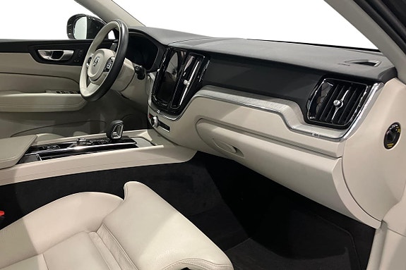 Volvo XC60 7 of 21