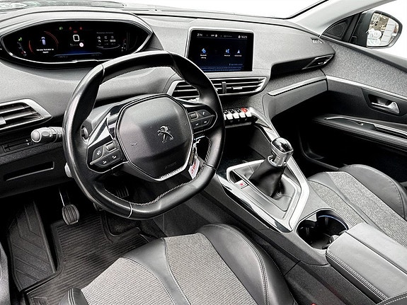 Peugeot 3008 4 of 15