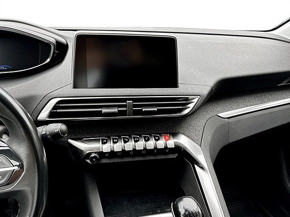 Peugeot 3008 9 of 15