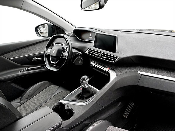 Peugeot 3008 11 of 15
