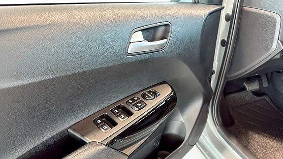 Kia Picanto 4 of 12