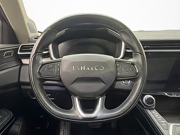 Lynk & Co 01 16 of 30
