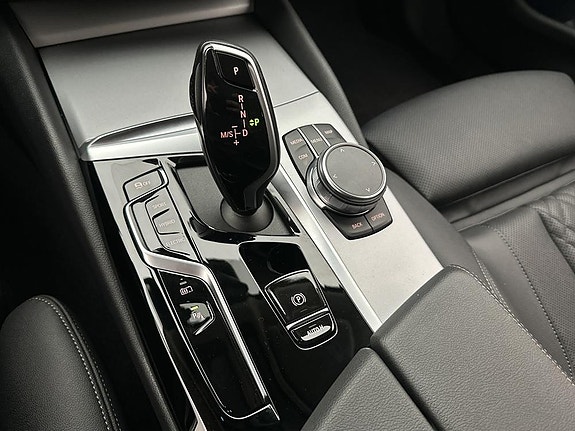 BMW 530e 21 of 30