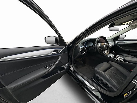 BMW 530e 10 of 30