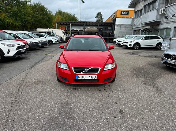 Volvo V50 3 of 14