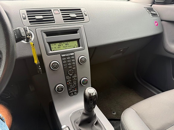 Volvo V50 10 of 14