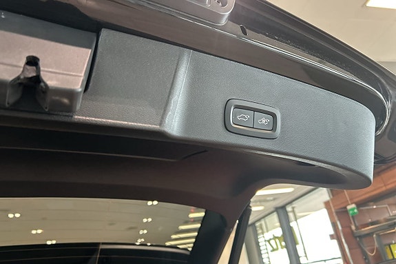 Volvo EX40 16 of 30