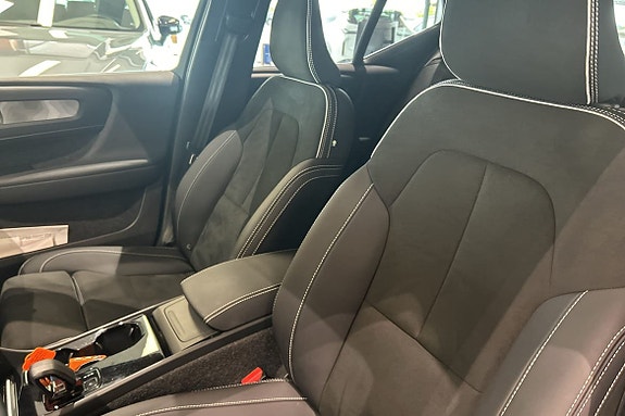 Volvo EX40 24 of 30