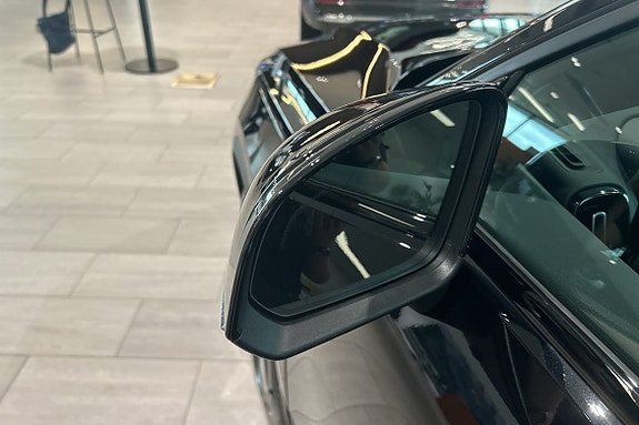Volvo EX40 20 of 30