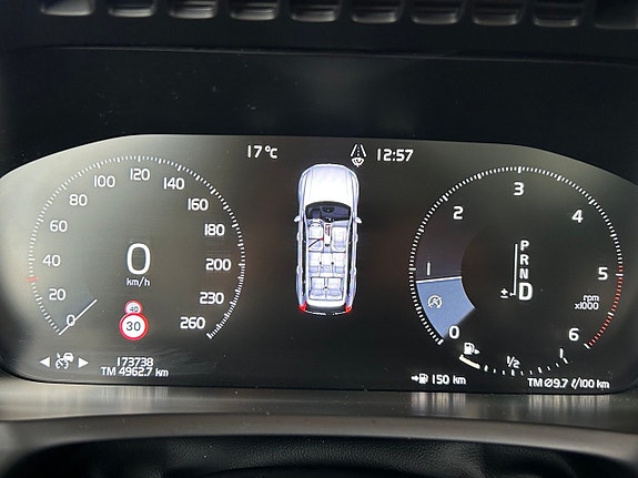 Volvo XC90 22 of 30