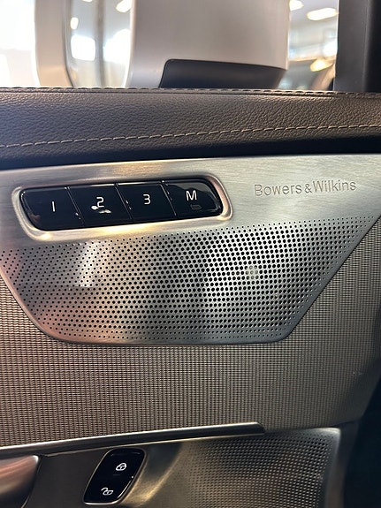 Volvo XC90 27 of 30