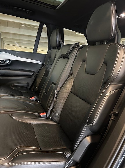 Volvo XC90 15 of 30