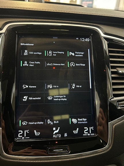 Volvo XC90 26 of 30