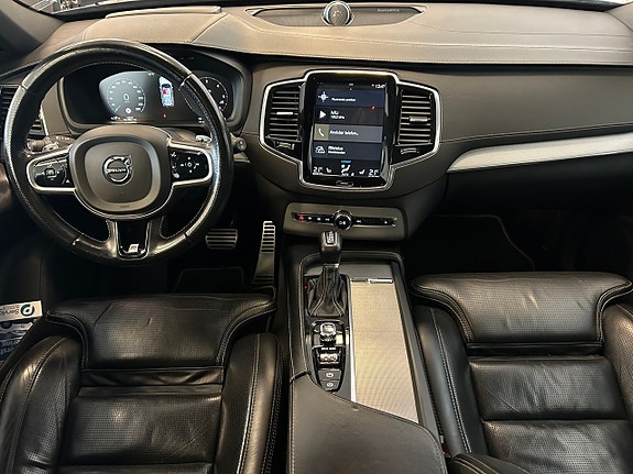 Volvo XC90 14 of 30