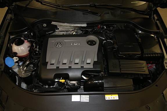 Volkswagen Passat 19 of 22