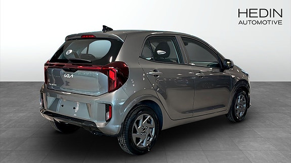 Kia Picanto 10 of 13