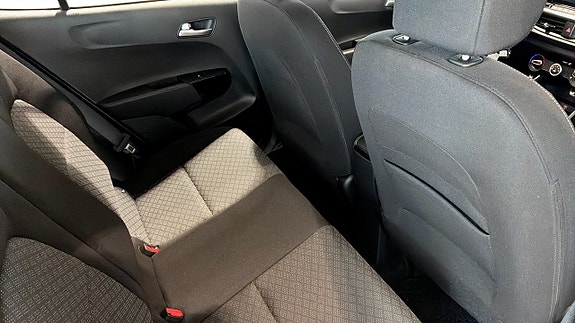 Kia Picanto 3 of 13