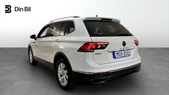 Volkswagen Tiguan Allspace 3 of 12