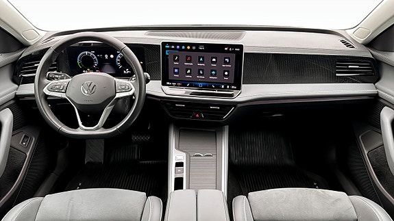 Volkswagen Passat 10 of 19
