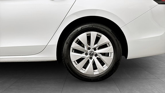 Volkswagen Passat 6 of 19