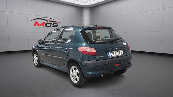 Peugeot 206 4 of 18