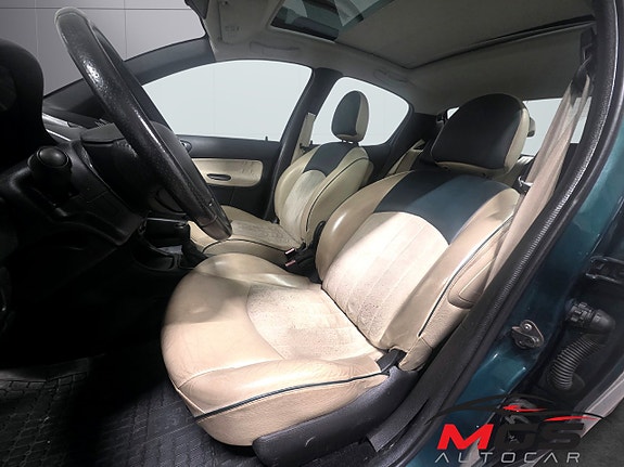 Peugeot 206 15 of 18