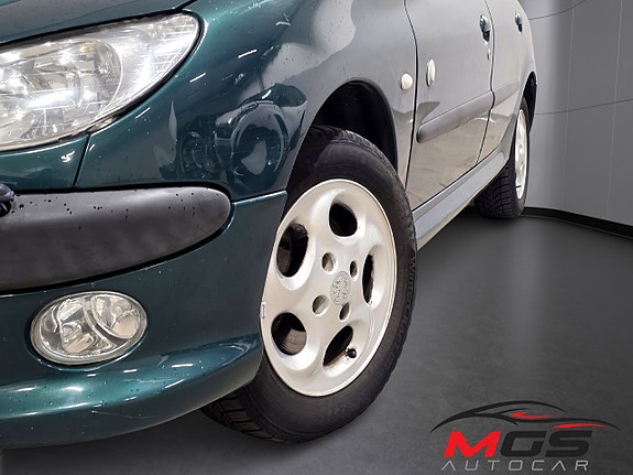 Peugeot 206 9 of 18