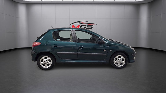 Peugeot 206 5 of 18