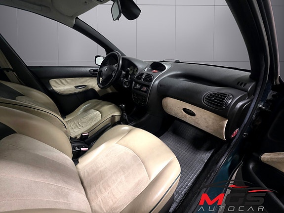 Peugeot 206 11 of 18