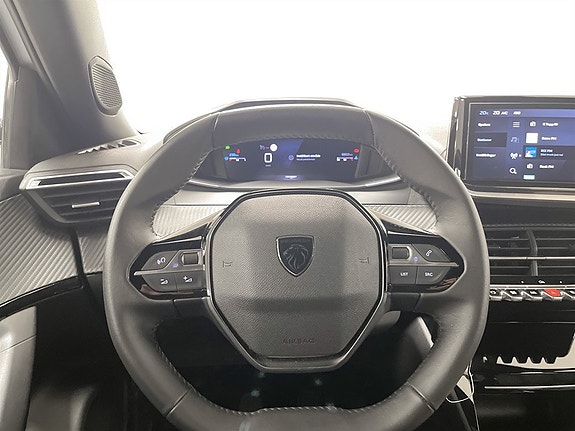Peugeot 2008 7 of 15