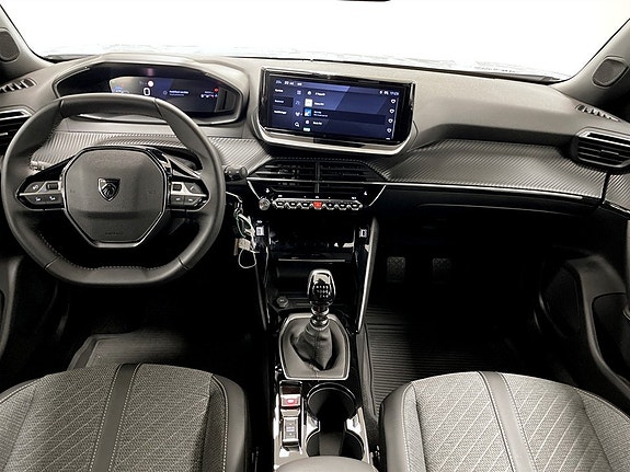 Peugeot 2008 6 of 15