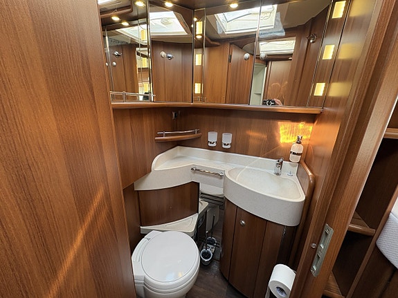 Carthago CHOC E-LINE I 55XL LINER 18 of 20