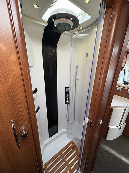 Carthago CHOC E-LINE I 55XL LINER 17 of 20