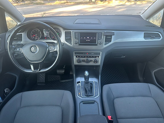 Volkswagen Golf Sportsvan 4 of 6