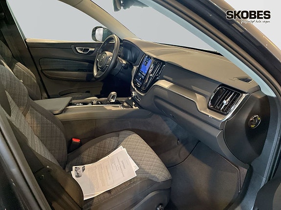 Volvo XC60 12 of 20