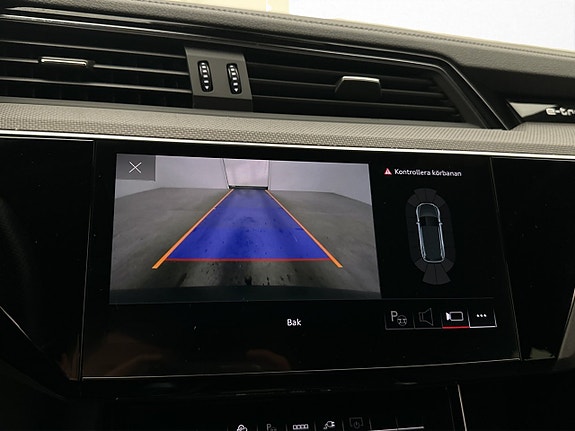 Audi Q8 24 of 30